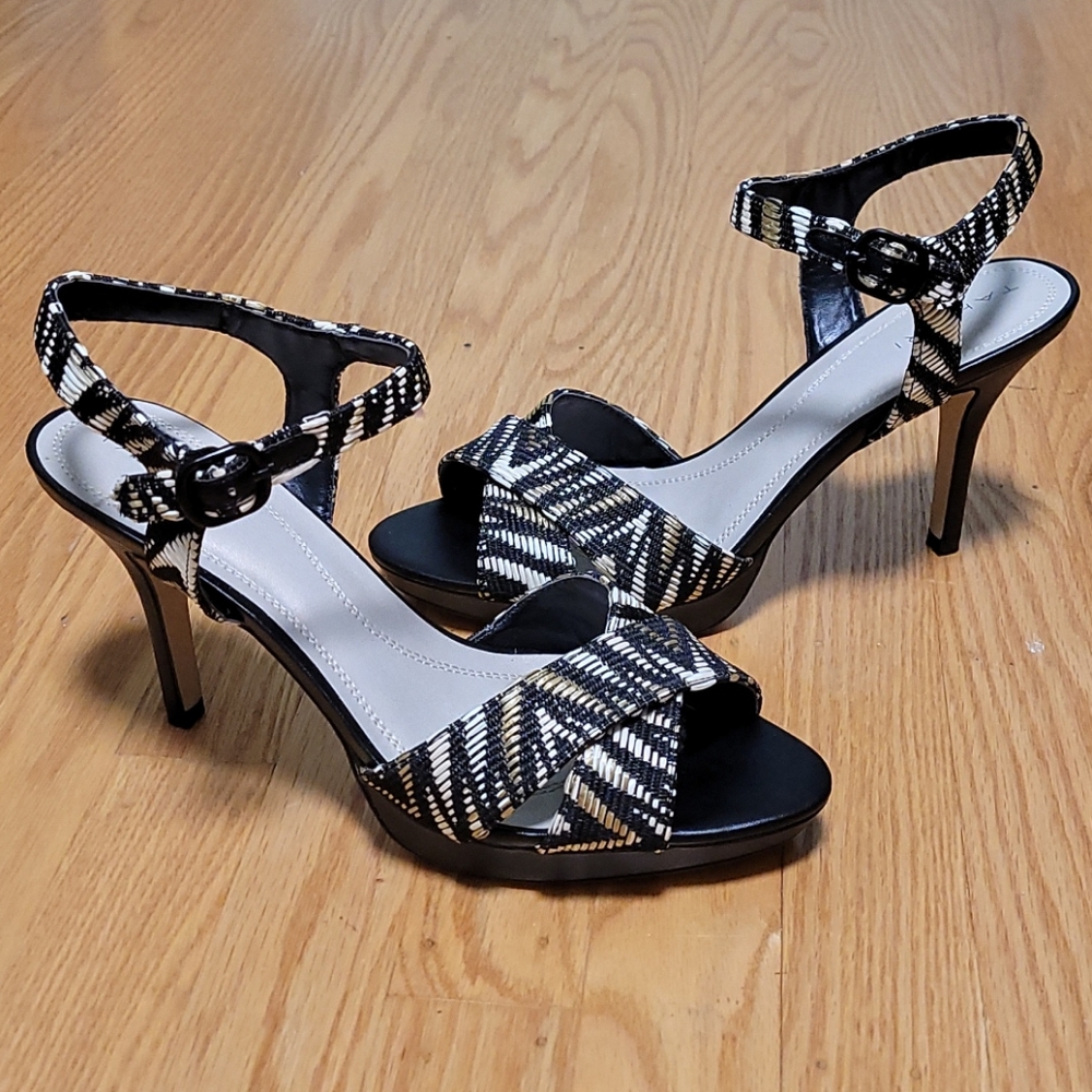 Tahari "Beth" Sandals, size 9